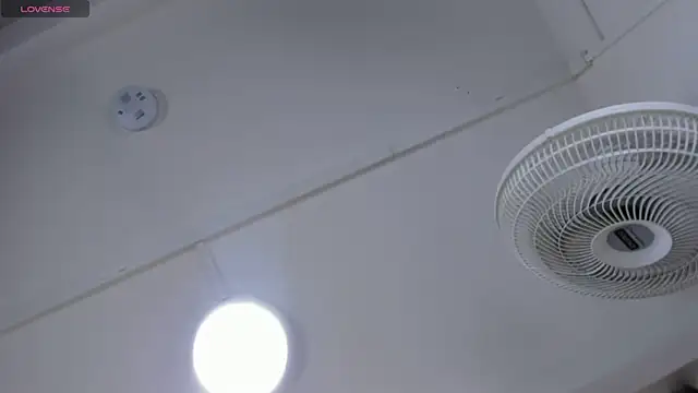 Snapshot of VICTORIAGRAYS chatting on 10/11/25, 11:09 VICTORIAGRAYS online show from 10/11/25, 11:09