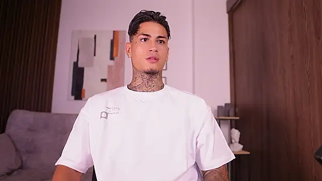 AxelVilla  online show from 09/14/25, 08:30