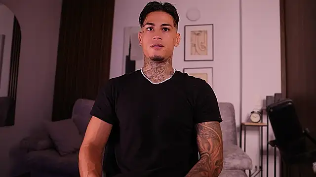 AxelVilla  online show from 09/19/25, 08:09