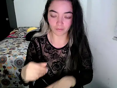 Snapshot of Came-II chatting on 12/17/25, 05:13 Came-II online show from 12/17/25, 05:13