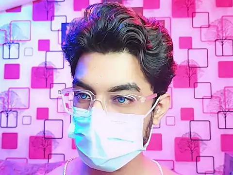 ChiseledCharm online show from 10/28/25, 06:32