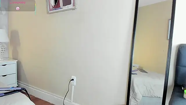 isabella milf  online show from 10/14/25, 07:03