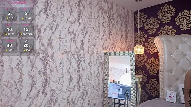 Tyra Fox online show from 10/01/25, 03:45