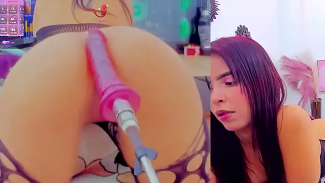 Snapshot of Athena_Jackson_ chatting on 11/11/25, 10:32 Athena Jackson online show from 11/11/25, 10:32