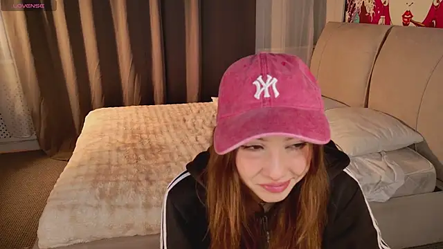 Snapshot of sillybloom chatting on 05/23/26, 03:12 sillybloom online show from 05/23/26, 03:12