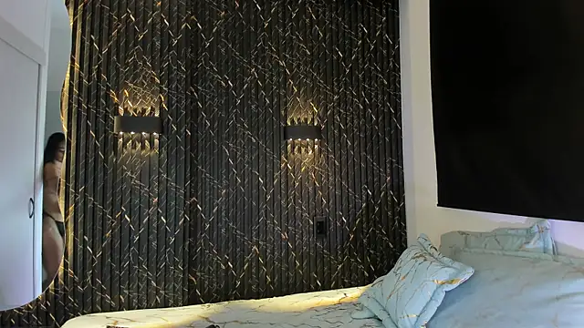 ZOETTAYLOR online show from 11/13/25, 11:14