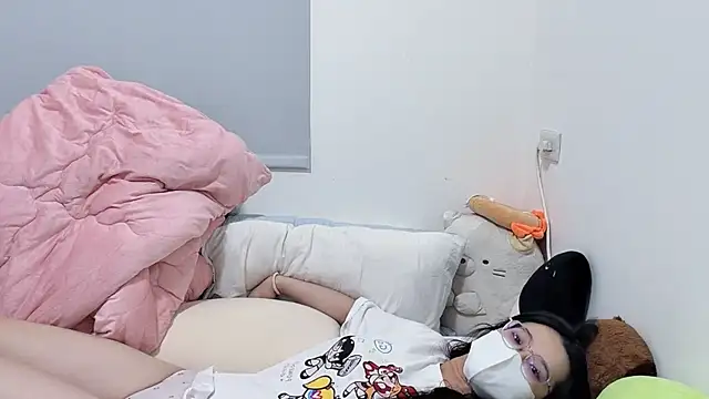LHeart online show from 06/02/26, 02:30