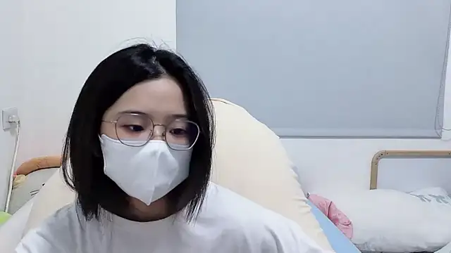 LHeart online show from 06/06/26, 02:11