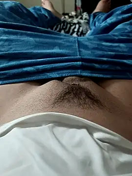 Snapshot of Ravenvodka chatting on 11/03/25, 07:53 Ravenvodka online show from 11/03/25, 07:53