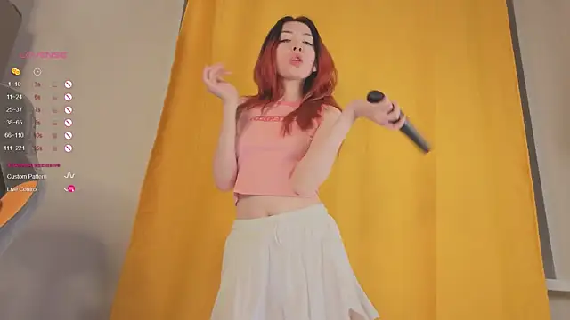 Snapshot of Pussy_Dream chatting on 10/23/25, 09:46 Pussy Dream online show from 10/23/25, 09:46