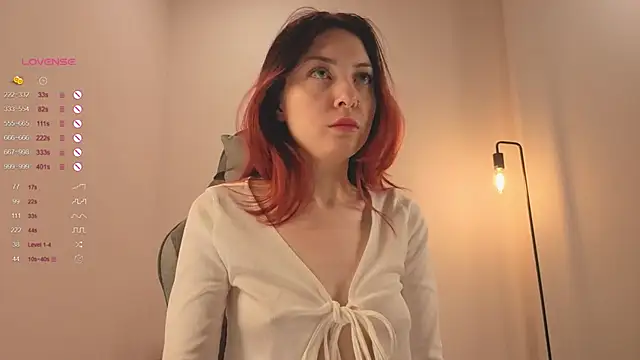 Snapshot of Pussy_Dream chatting on 10/27/25, 09:19 Pussy Dream online show from 10/27/25, 09:19