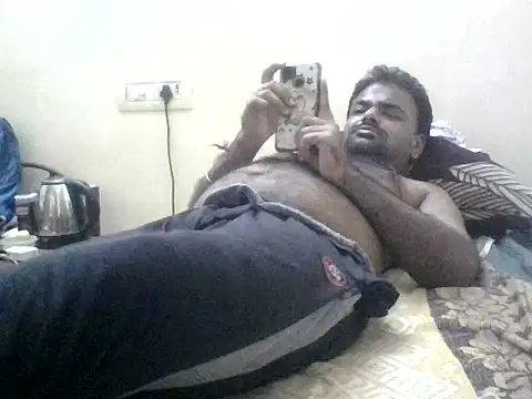 Snapshot of sree4143 chatting on 10/14/25, 05:03 sree4143 online show from 10/14/25, 05:03