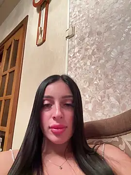 Snapshot of Soft_Pleasure chatting on 09/20/25, 09:05 Soft Pleasure online show from 09/20/25, 09:05