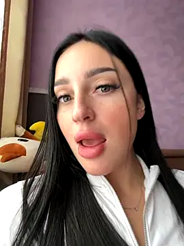 Snapshot of Soft_Pleasure chatting on 10/15/25, 09:31 Soft Pleasure online show from 10/15/25, 09:31