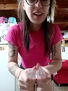 Snapshot of kittymanila chatting on 10/12/25, 10:09 kittymanila online show from 10/12/25, 10:09