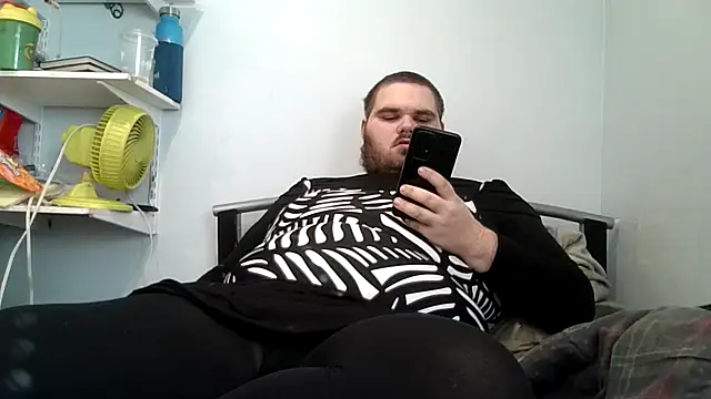 Snapshot of alexthe9t chatting on 12/02/25, 06:36 alexthe9t online show from 12/02/25, 06:36