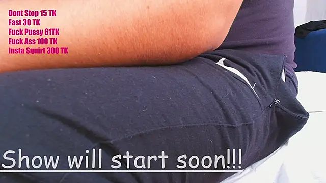 couplelove543 online show from 10/17/25, 02:19