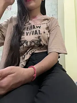 Snapshot of sneha_88 chatting on 07/30/26, 10:25 sneha 88 online show from 07/30/26, 10:25