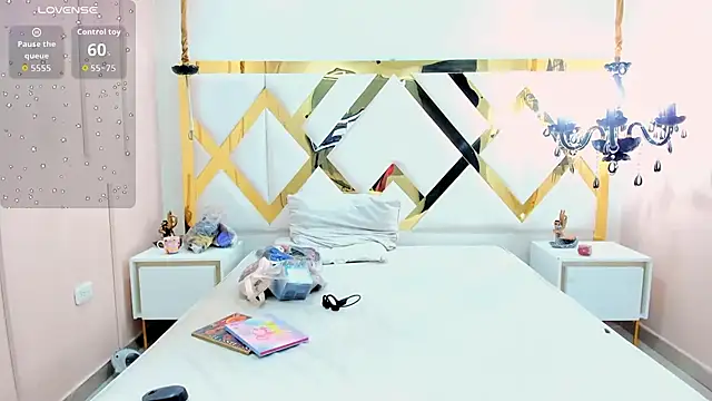 Sweet Lucyy online show from 10/25/25, 04:42