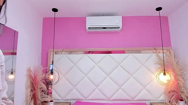 Lucianaa Collins online show from 10/06/25, 12:02