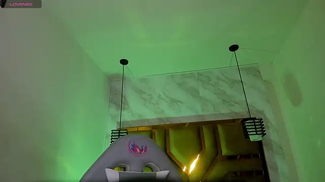 Snapshot of Luciifeer_ chatting on 10/30/25, 06:52 Luciifeer online show from 10/30/25, 06:52