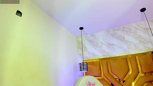 Snapshot of Luciifeer_ chatting on 11/14/25, 06:39 Luciifeer online show from 11/14/25, 06:39