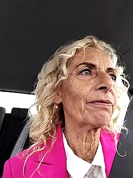 clarabell4 online show from 09/26/25, 06:50