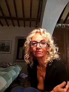 clarabell4 online show from 10/17/25, 07:05