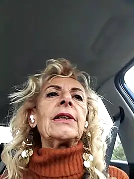 clarabell4 online show from 12/16/25, 07:57