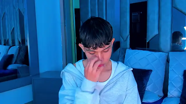 Sebax Young online show from 09/17/25, 04:14