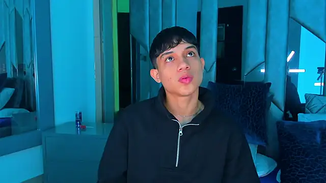 Sebax Young online show from 09/18/25, 04:25