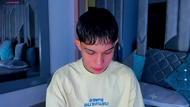 Sebax Young online show from 05/14/26, 08:15