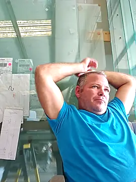 cubanitofeliz40 online show from 11/03/25, 08:10