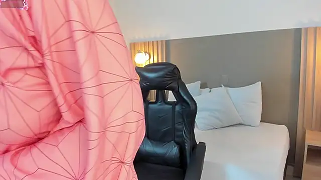 emma fhox online show from 10/02/25, 02:29