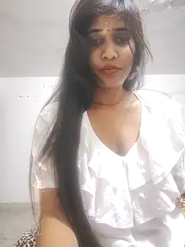 cute radhikaa online show from 12/21/25, 05:09