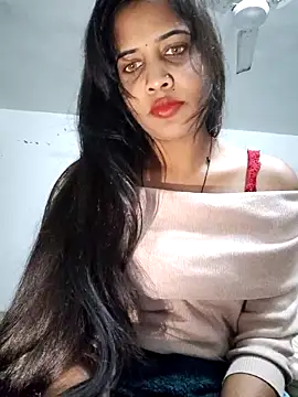 cute radhikaa online show from 01/07/26, 12:02
