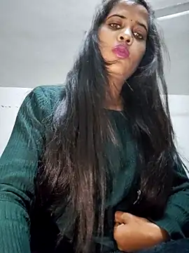 cute radhikaa online show from 01/11/26, 12:04