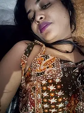 cute radhikaa online show from 06/05/26, 08:14