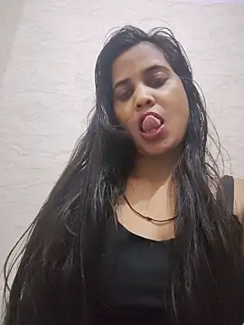 cute radhikaa online show from 06/15/26, 05:04