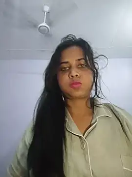 cute radhikaa online show from 06/19/26, 07:23