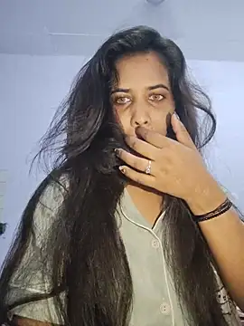 cute radhikaa online show from 07/23/26, 04:43