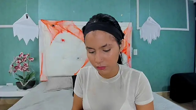 Snapshot of ania_gomez chatting on 11/01/25, 09:17 ania gomez online show from 11/01/25, 09:17