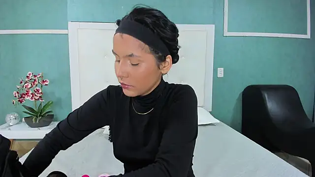 Snapshot of ania_gomez chatting on 11/06/25, 01:34 ania gomez online show from 11/06/25, 01:34