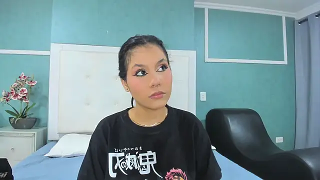 Snapshot of ania_gomez chatting on 11/29/25, 10:02 ania gomez online show from 11/29/25, 10:02