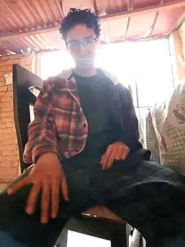 LecheDeSoya666 online show from 11/01/25, 09:39