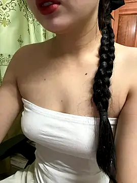 LinYi Office online show from 11/17/25, 01:22