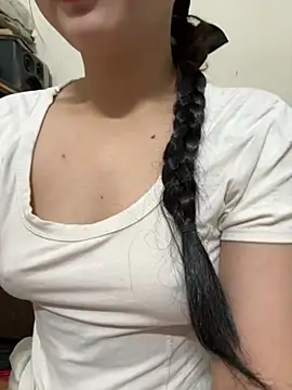 LinYi Office online show from 11/18/25, 09:41