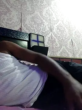 Snapshot of Top_Non_Stop chatting on 10/23/25, 12:21 Top Non Stop online show from 10/23/25, 12:21