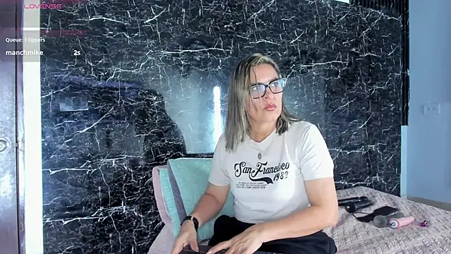 Agatha Pleasure online show from 04/29/26, 12:20