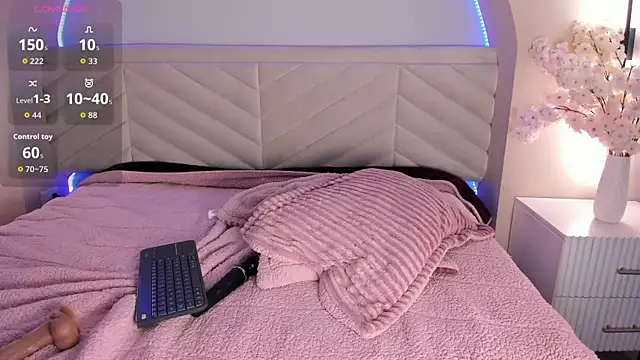 Bella Williiams online show from 07/28/26, 12:48